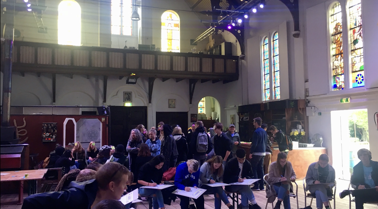 Ruigoord kerk binnen